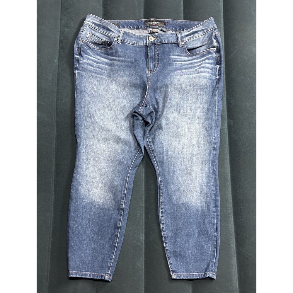 Torrid Premium High Rise Curvy Jeans Size 18R (38x24) BL3202